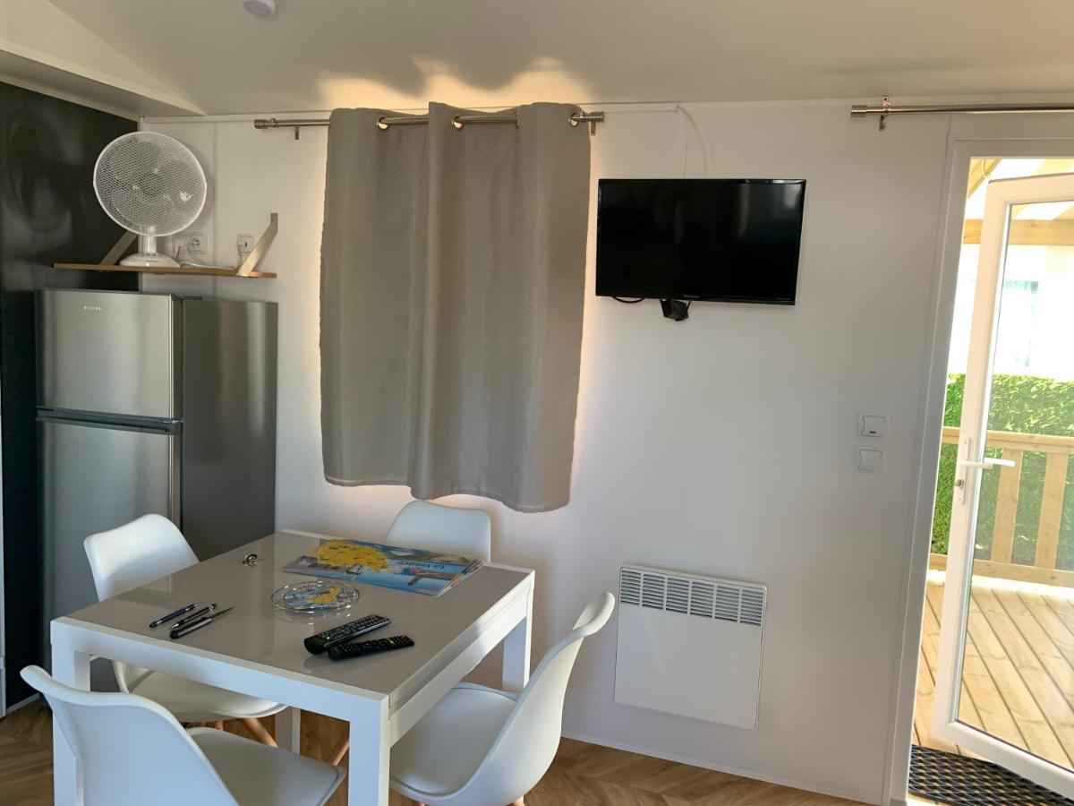 Mobil-Home Dan Dom Сент-Илер-де-Рье Экстерьер фото